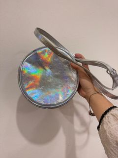 (Category: ) located in . Submitted by shopbuysellrepeat (Listing ID 1247058026, Image 1). Description: .