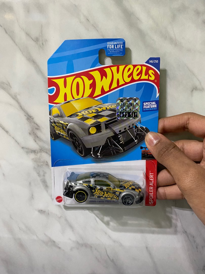 Hot Wheels 2005 Ford Mustang 2022 SPOILER ALERT 3/5 146/250 Grey - View #6