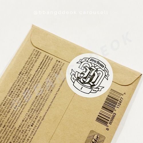 INSTOCK] NewJeans Debut Sealed Photo Set A (Ver.1), Hobbies