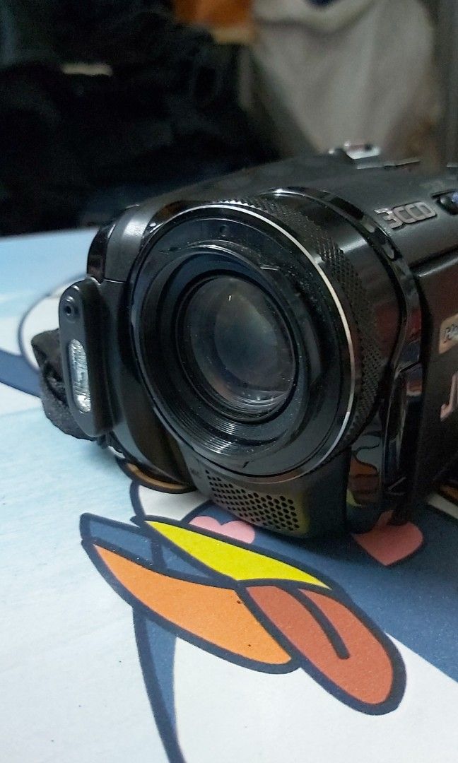 JVC video camera. Hard disk. With batteries & charger Only hdd error
