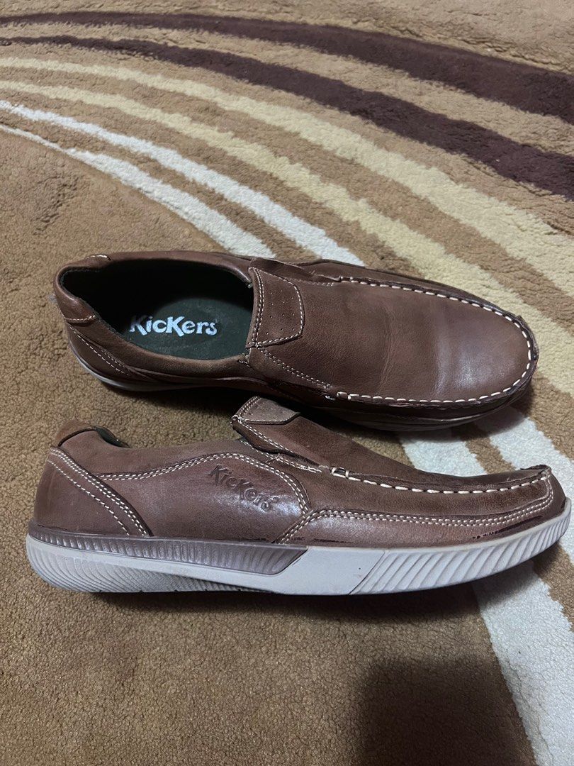 Clarks kickers deals