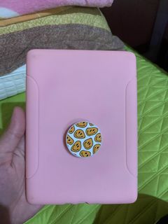 Kindle Ppw 5 11th gen 2021 Pink Silicone Case w/ free smiley grip
