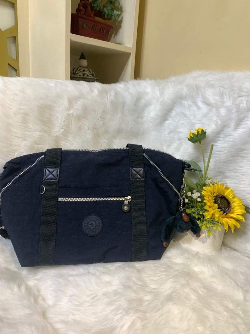 Kipling sale sm north clearance edsa