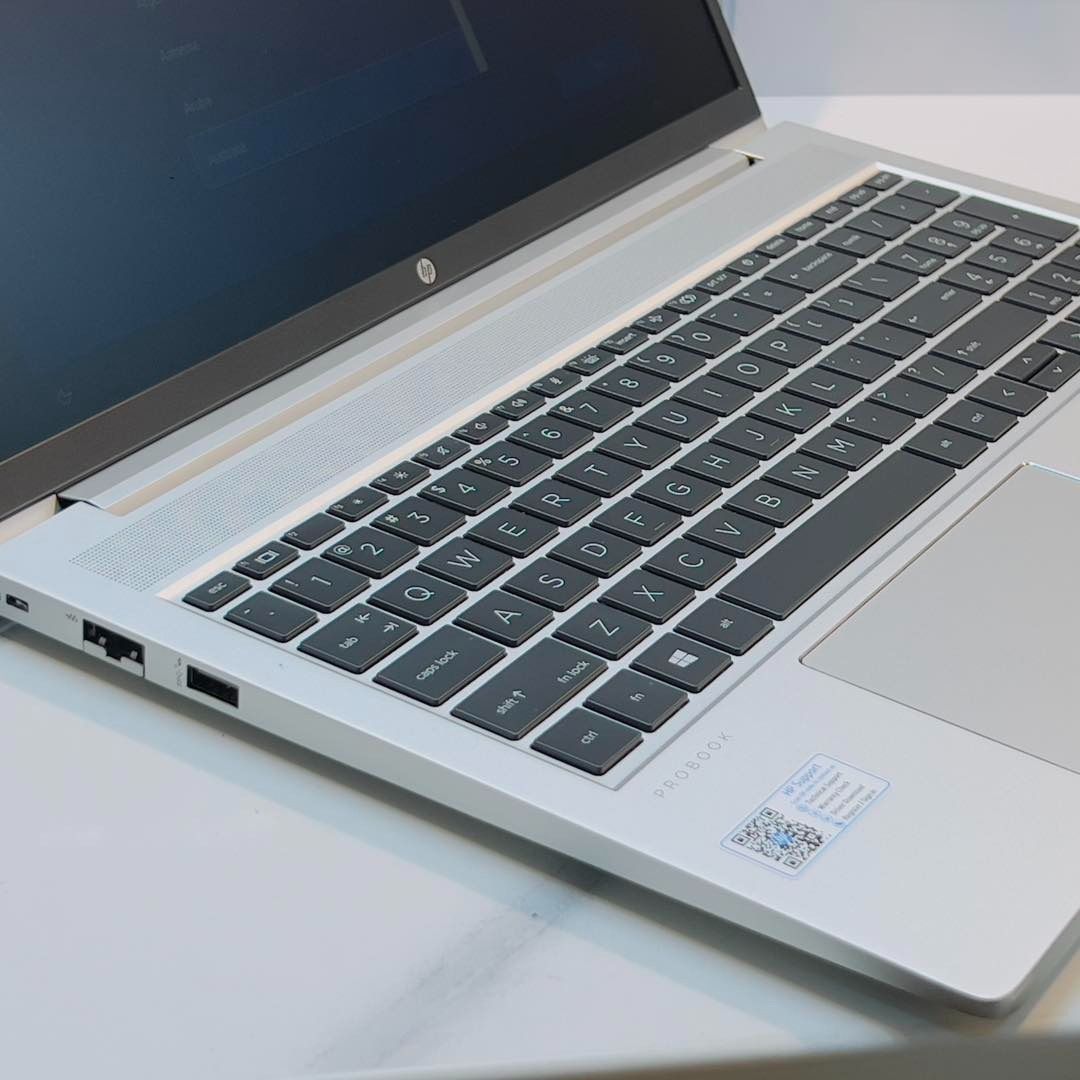 (Refurbished) HP ProBook 450 G8, 11th Gen Intel Core i5 15.6 inches HD  Notebook PC (1366 x 768), Anti-Gl