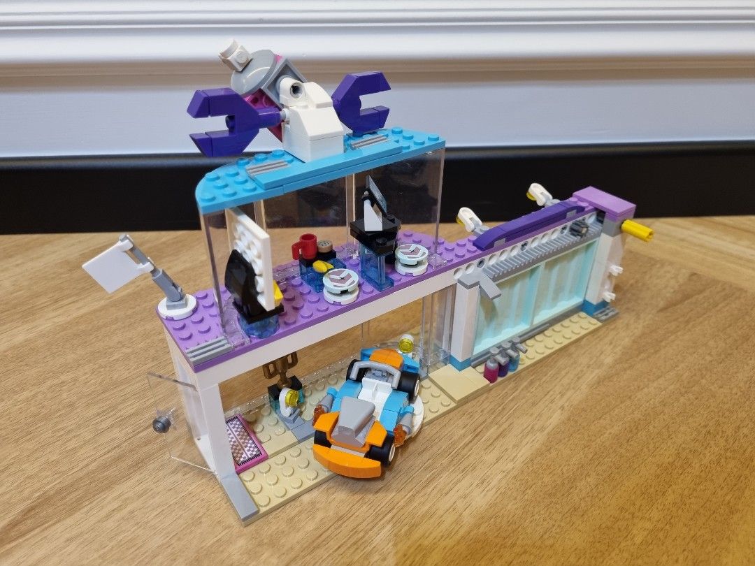 Lego friends 41351 creative tuning shop top
