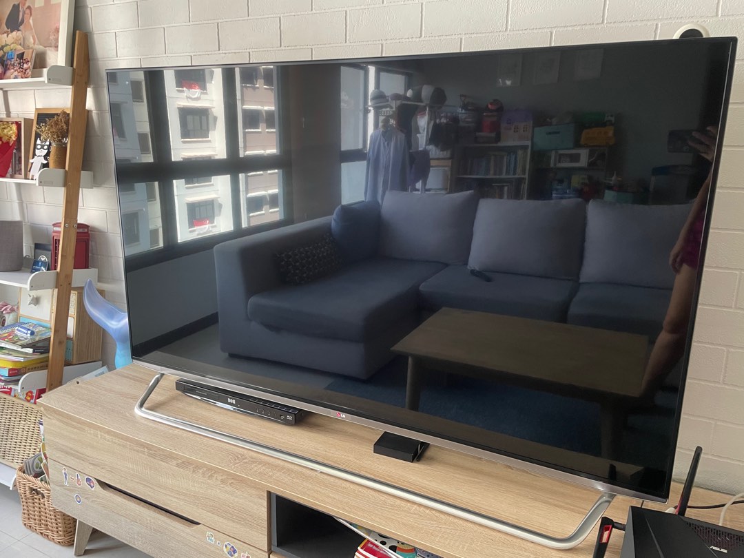 LG 65 inch smart tv, TV & Home Appliances, TV & Entertainment, TV on