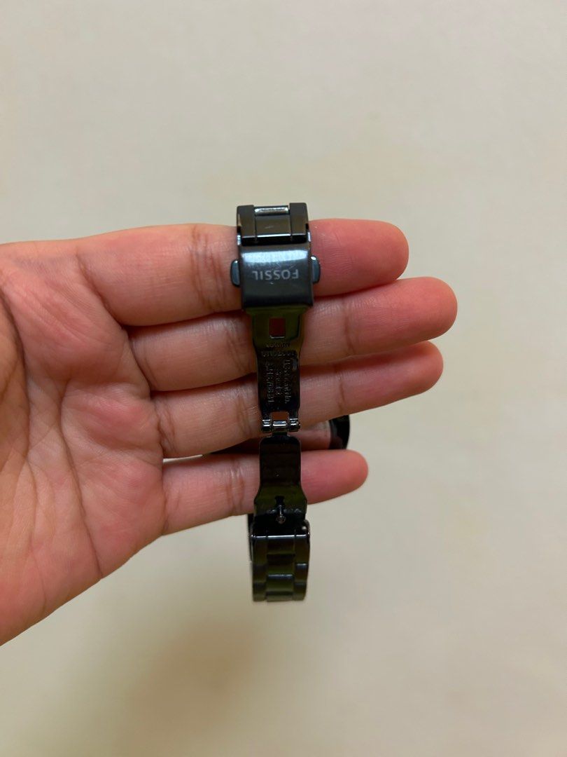 Like New Fossil Q Smartwatch Women s Fashion Watches Accessories Watches on Carousell