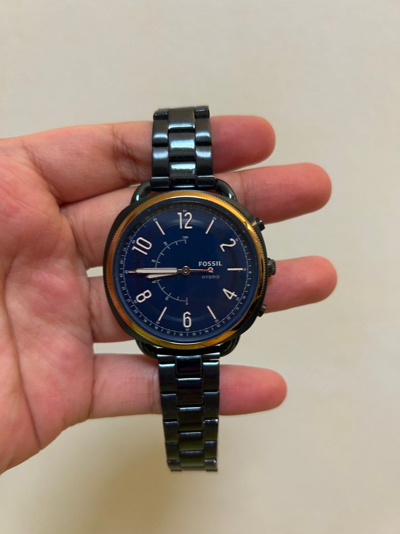 Q accomplice hotsell hybrid smartwatch