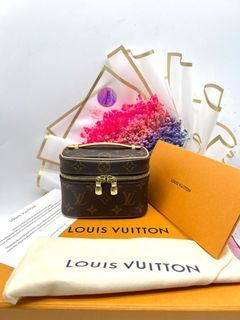 Louis Vuitton Toiletry 25, Luxury, Bags & Wallets on Carousell