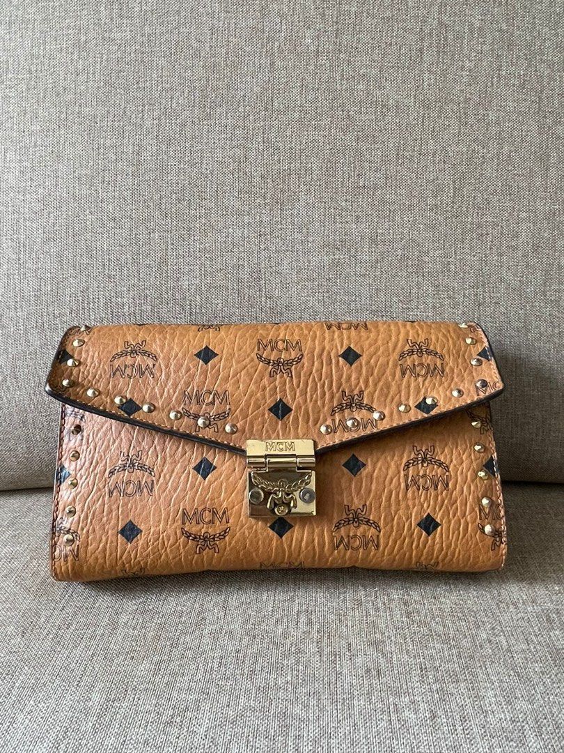 Mcm patricia crossbody best sale wallet