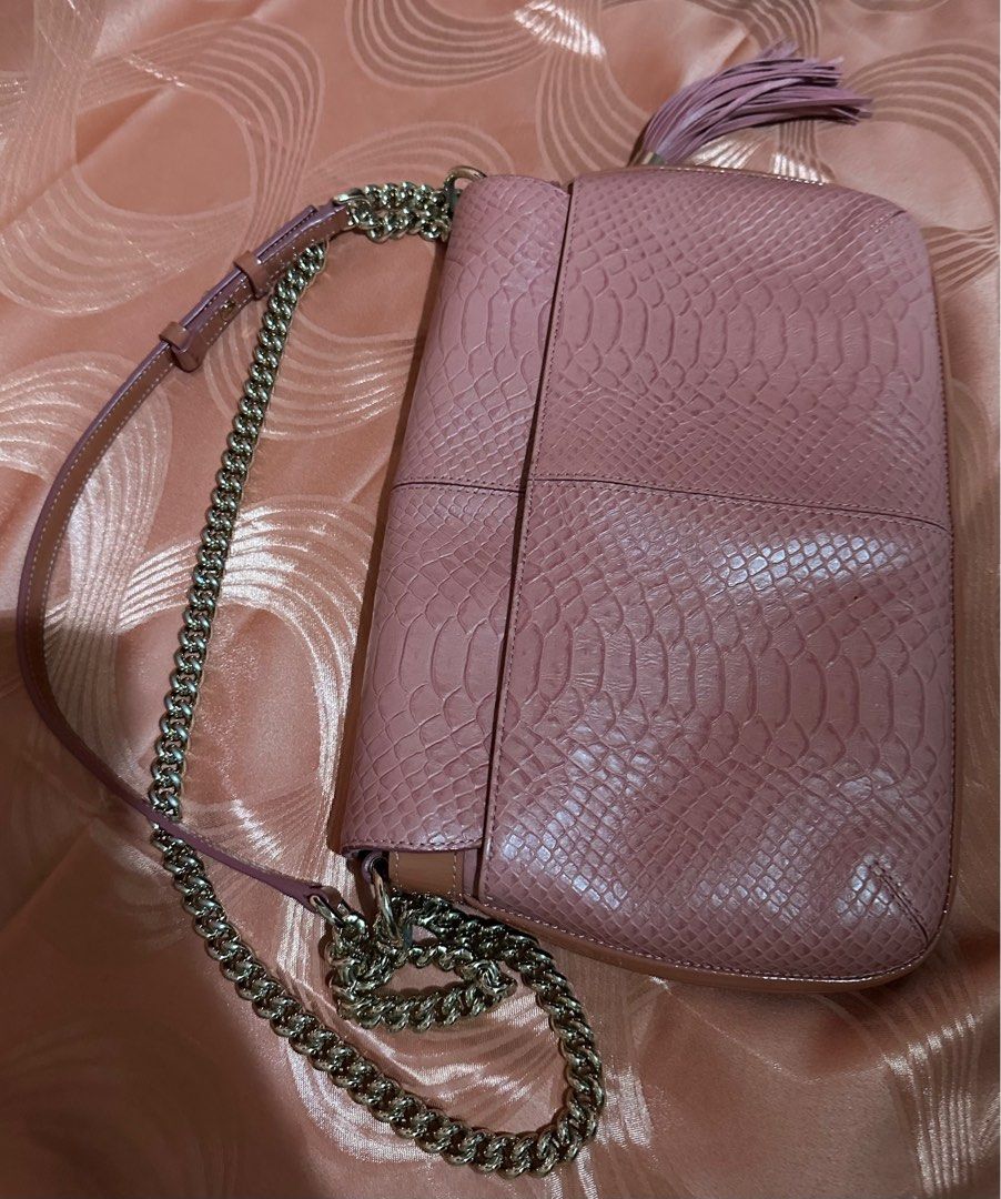 Authentic Metrocity Snakeskin Leather Chain Crossbody Bag, Women's Fashion,  Bags & Wallets, Cross-body Bags on Carousell