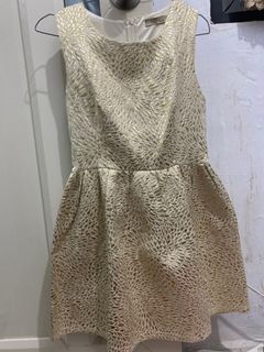 (Kategori: ) berada di . Dikirim oleh echie.thrifting (ID iklan 1247079519, Gambar 1). Deskripsi: .