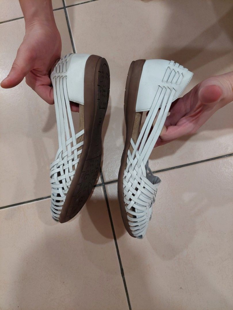 Naturalizer huaraches deals