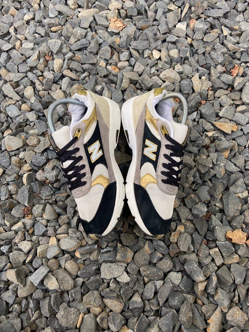 New balance 880 hot sale gold and black