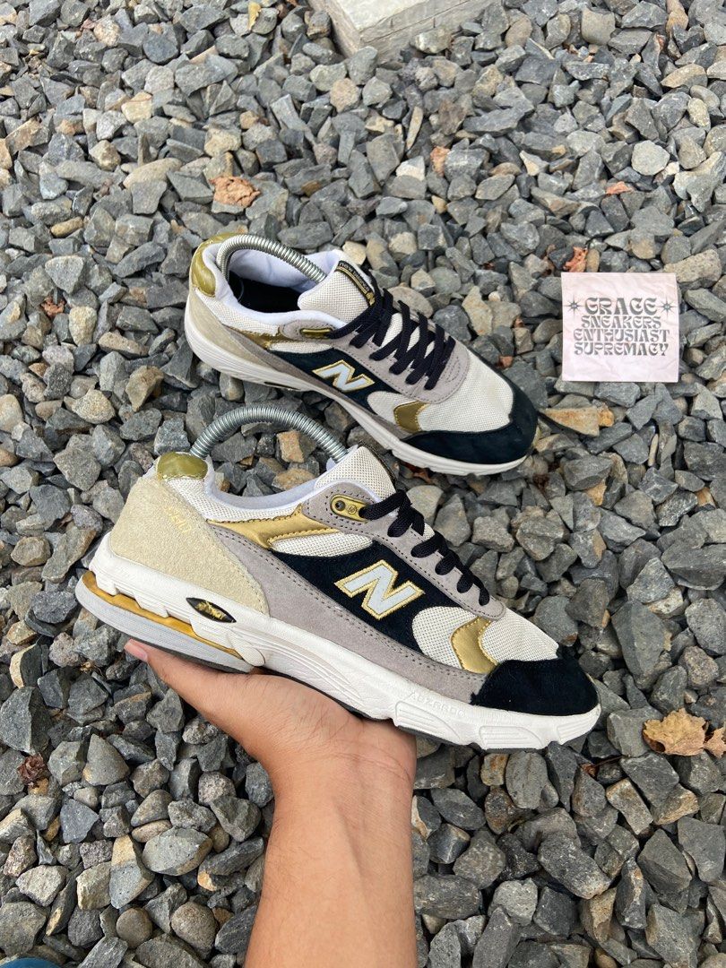 New balance 2025 880 dourado