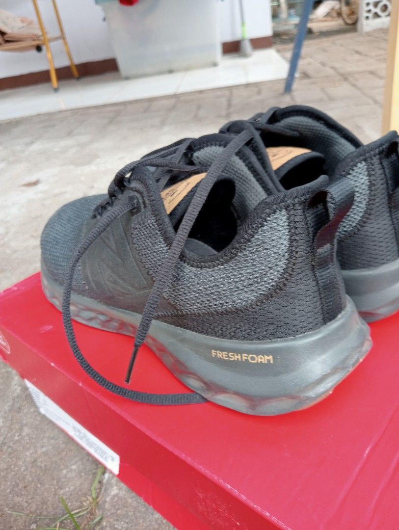 New Balance Fresh Foam Zante V4 Black Gum Olah Raga Baju Olahraga di Carousell