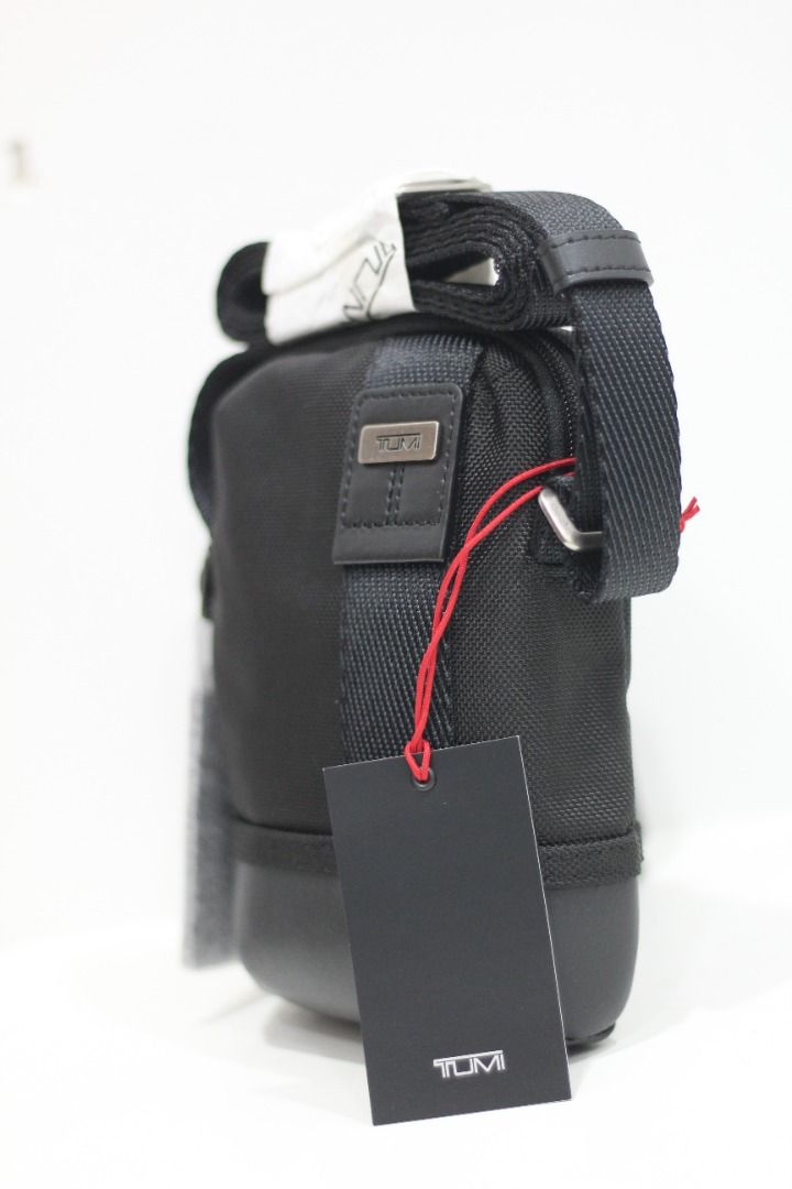 Tumi quincy expansion slim crossbody bag best sale