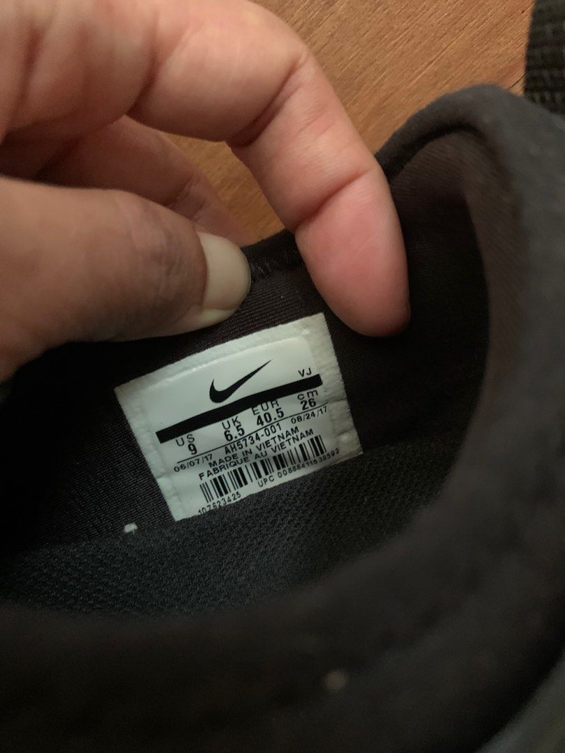 mens nike black trainers