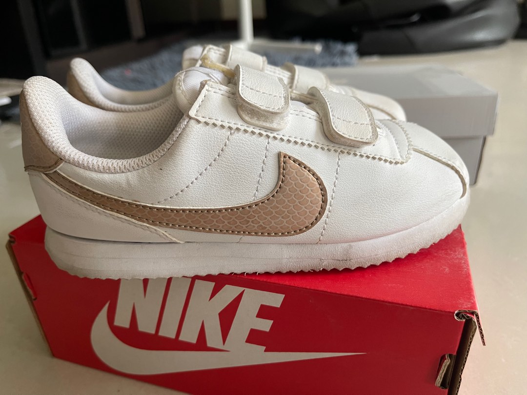 White and gold cortez best sale