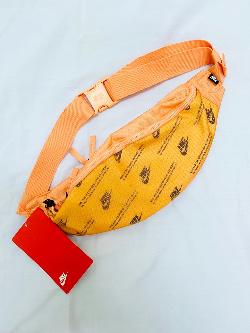 mens nike pouch
