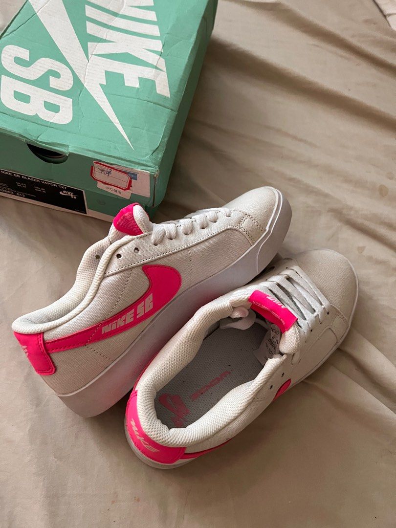 Nike sb blazer vapor pink top