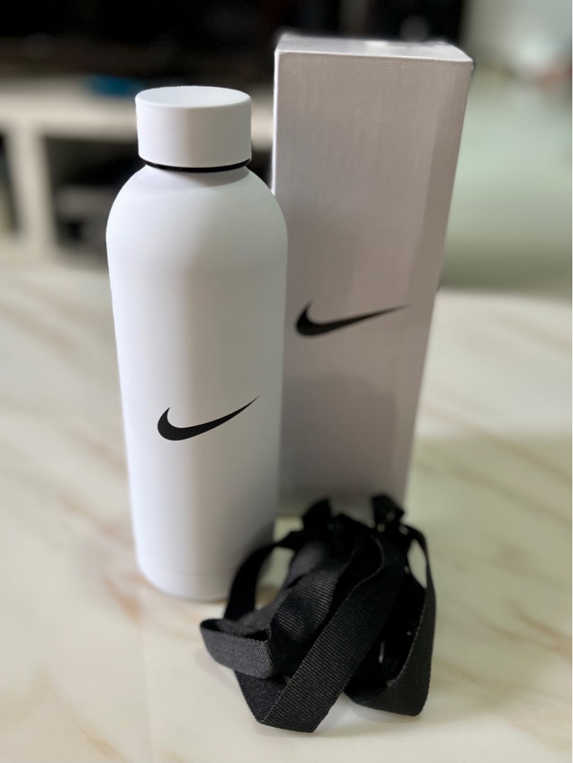 Nike protein shaker bottle NIKE 400ml, Furniture & Home Living, Kitchenware  & Tableware, Water Bottles & Tumblers on Carousell