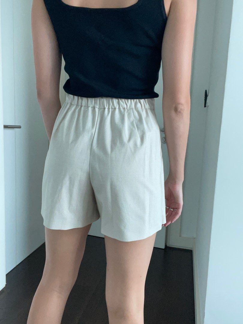 Pale yellow skort- perfect condition, Women's Fashion, Bottoms, Skirts ...