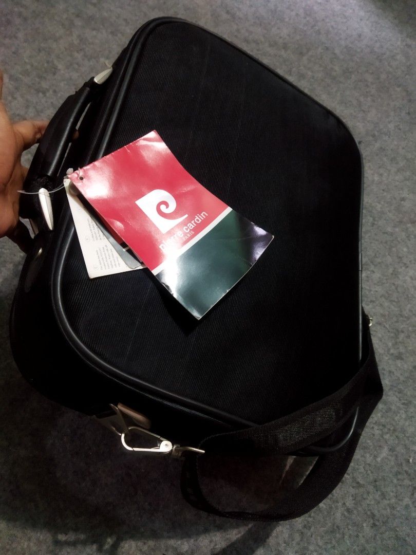 Pierre Cardin Briefcase Original, Barang Mewah, Tas & Dompet di Carousell