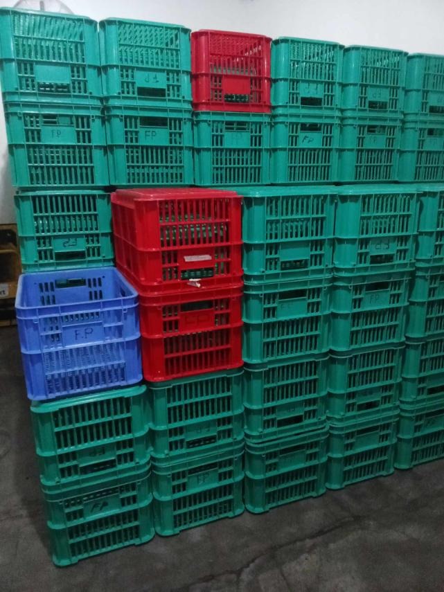 Plastic crates, Furniture & Home Living, Home Improvement