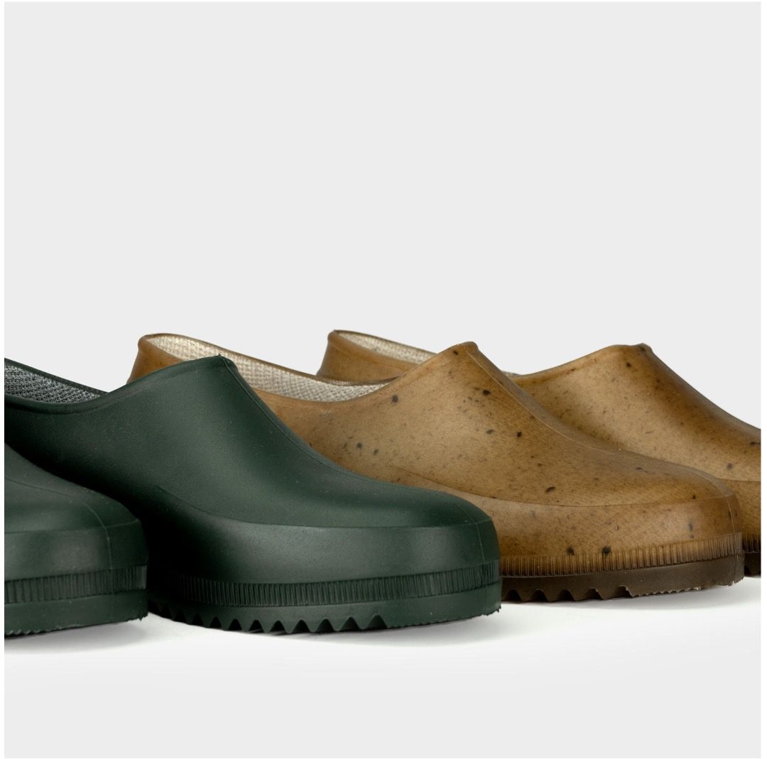 Plasticana Garden Clogs in Vert on Carousell