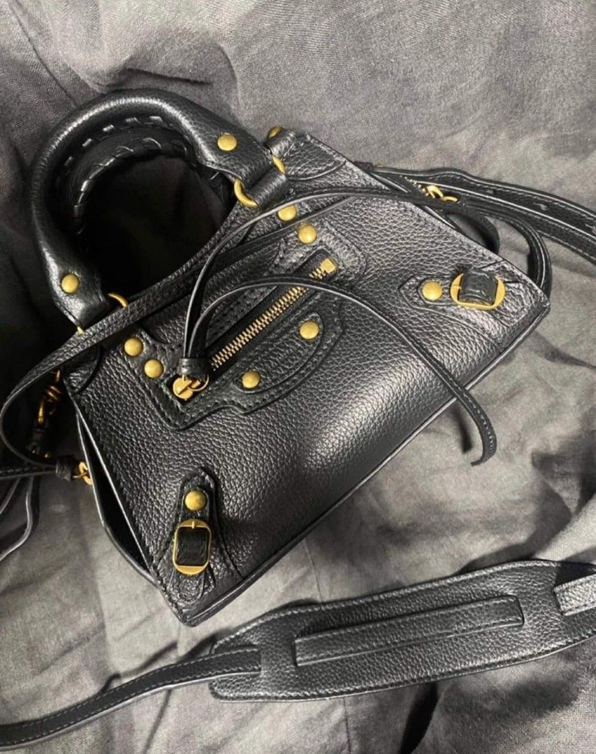 PRE order.balenciaga NANO (Category: Luxury Bags & Wallets) located in Cabadbaran. Submitted by luxurysourcedbyjinx (Listing ID 1246941292, Image 2). Description: complete.