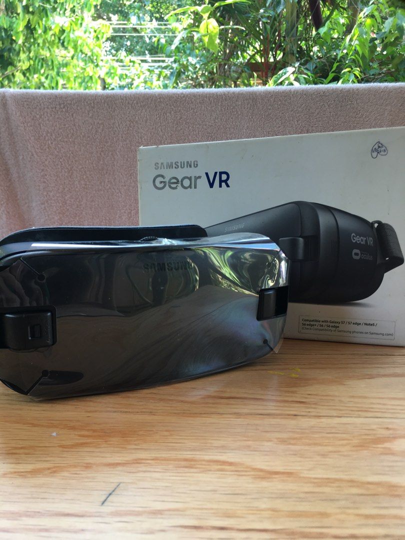 Samsung Gear VR Powered by Oculus (Category: Virtual Reality) located in Davao. Submitted by rafaelcost21958 (Listing ID 1246991809, Image 3). Description: Certainly! Here’s some information for selling Samsung Gear VR. For sale Samsung Gear VR, a cutting-edge virtual reality headset that provides an immersive and captivating experience. This particular Gear VR unit is opened but has never been used, ensuring that it is in pristine condition. It 