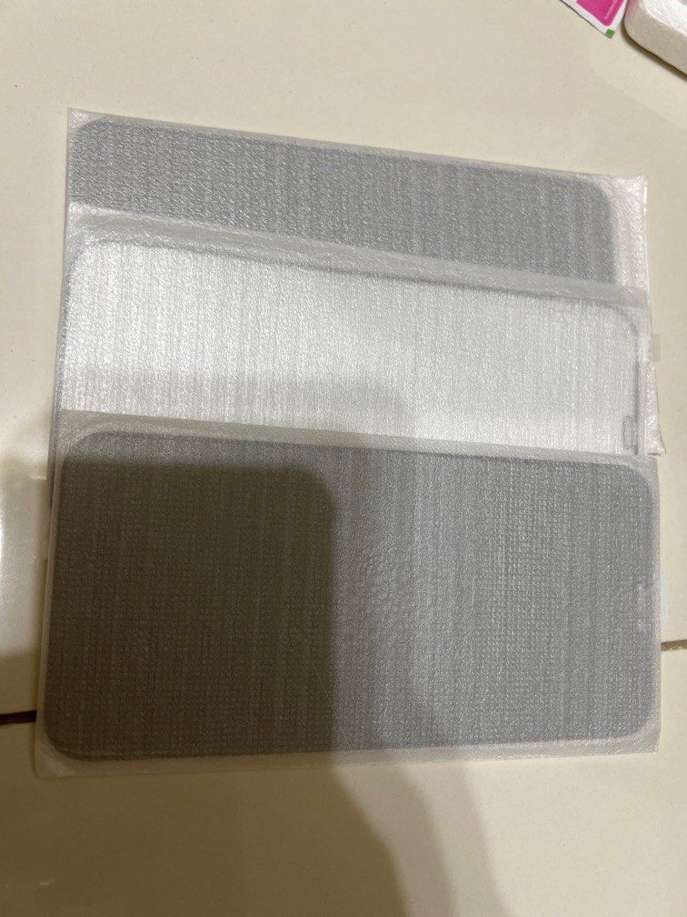 Screen protector (Category: Other Mobile & Gadget Accessories) located in Singapore. Submitted by bunnnn13 (Listing ID 1247090764, Image 2). Description: .