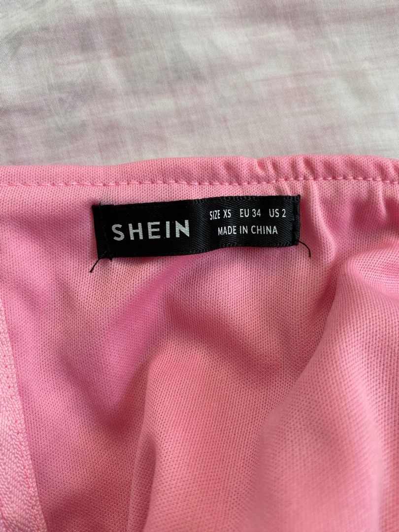 Shein Party Tube Top (Category: Sleeveless) located in San Fernando. Submitted by declutterwithchloe (Listing ID 1247083135, Image 3). Description: Shein Party Tube Top Size: XS Used once Comes with original packaging (shein ziplock) MOP: Gcash MOD: J&T or LBC.
