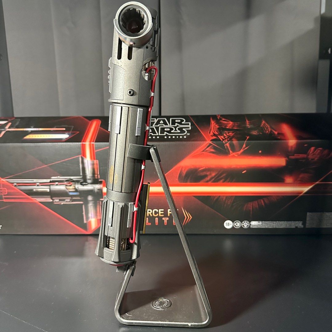 Kylo ren force fx lightsaber black series top
