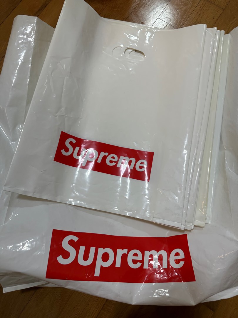 Supreme bag plastic top