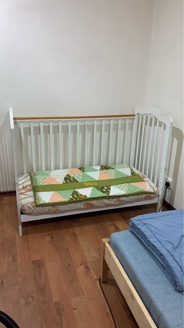 Cot bed with one side off top