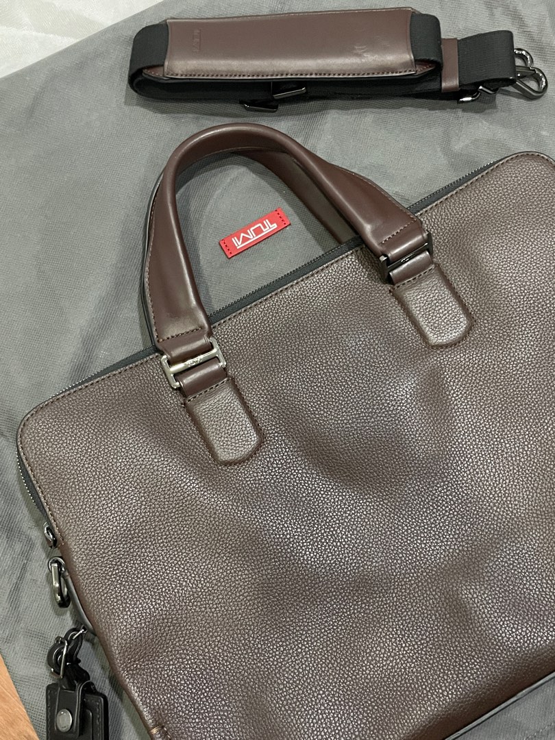 Seneca slim deals brief leather