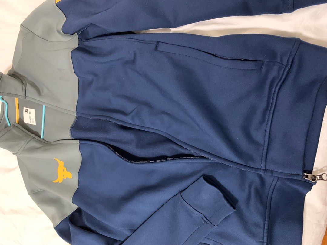 Under armour top jacket in olx