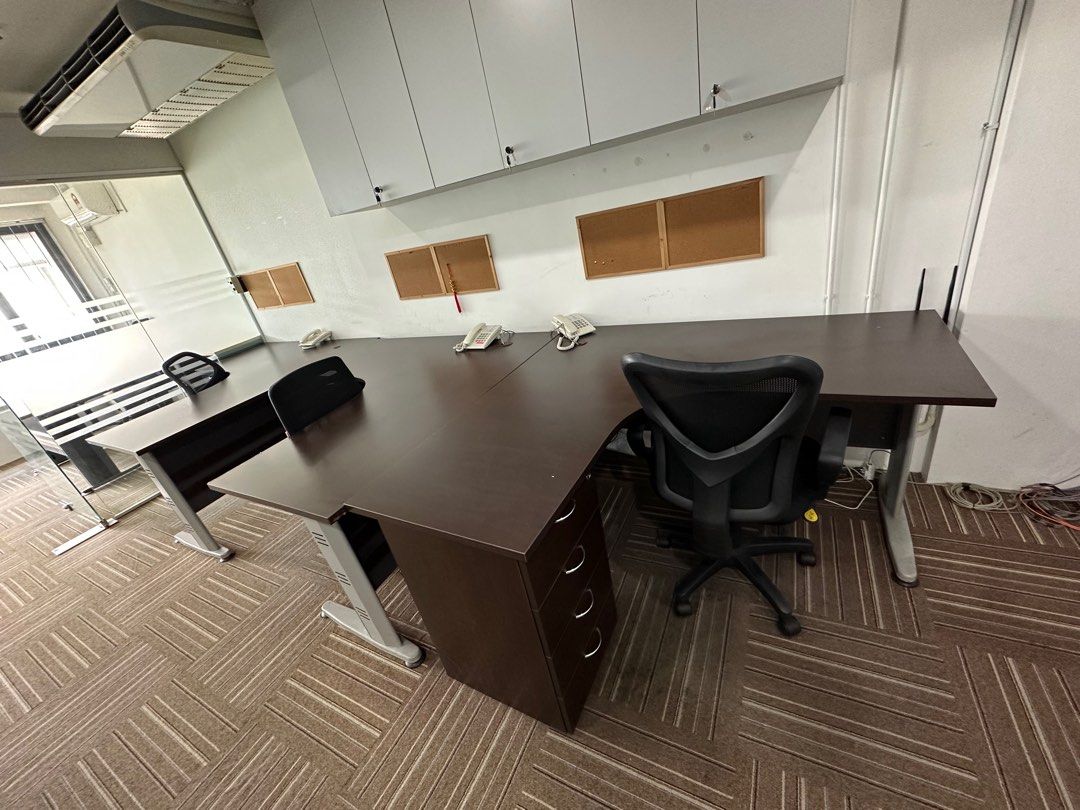 Used office on sale table and chairs