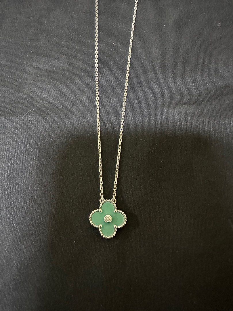 VCA 2022 Holiday Pendant, Luxury, Accessories on Carousell
