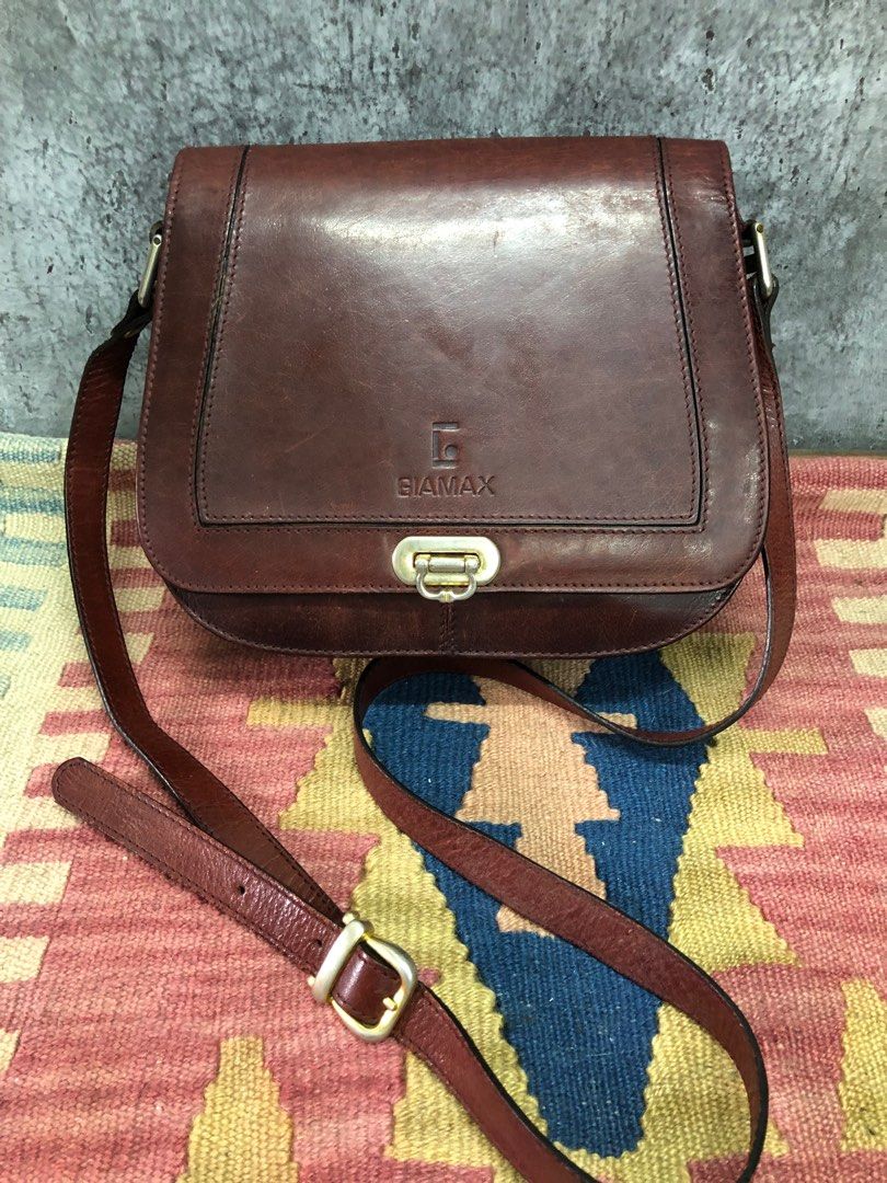 Giamax sling shop bag price