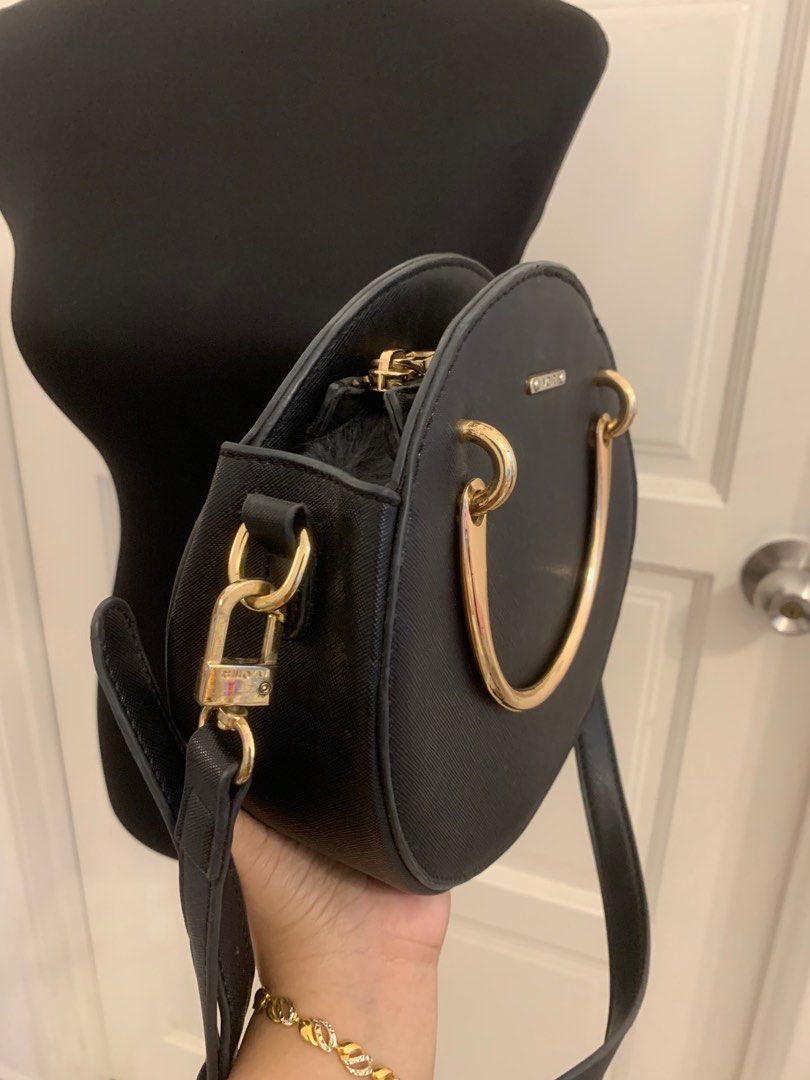 Voir sling bag In round shape Women s Fashion Bags Wallets