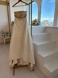 (Category: ) located in . Submitted by secondhandgowns (Listing ID 1247088474, Image 1). Description: .