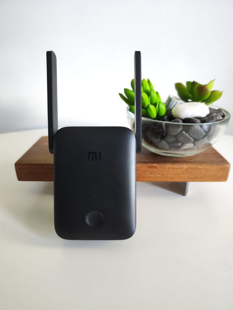 Xiaomi Mi Wi-Fi Range Extender AC1200, Computers & Tech, Parts &  Accessories, Networking on Carousell