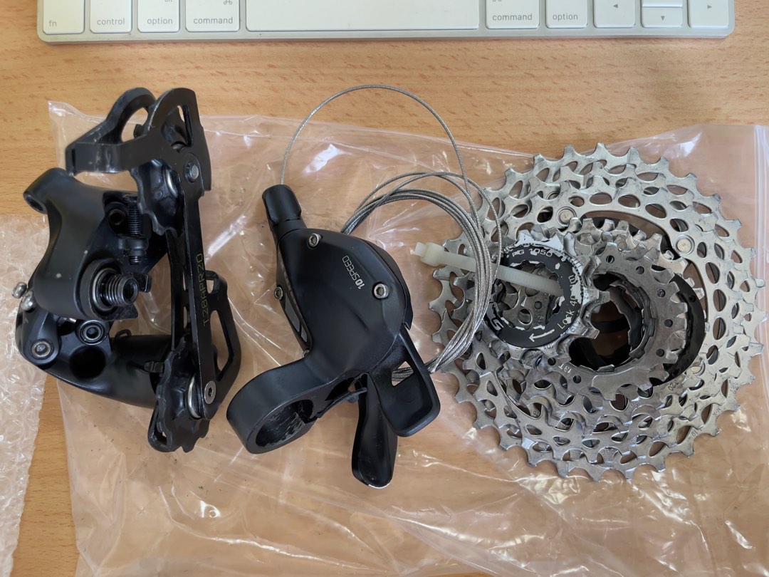 10 Speed Sram groupset no chain Approx. 300 Sports Equipment