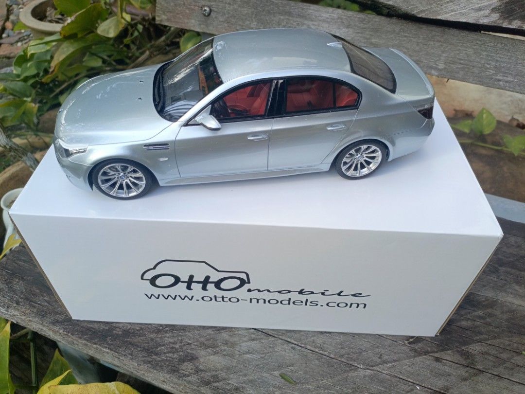 OHO mobile BMW 1/18 - ミニカー