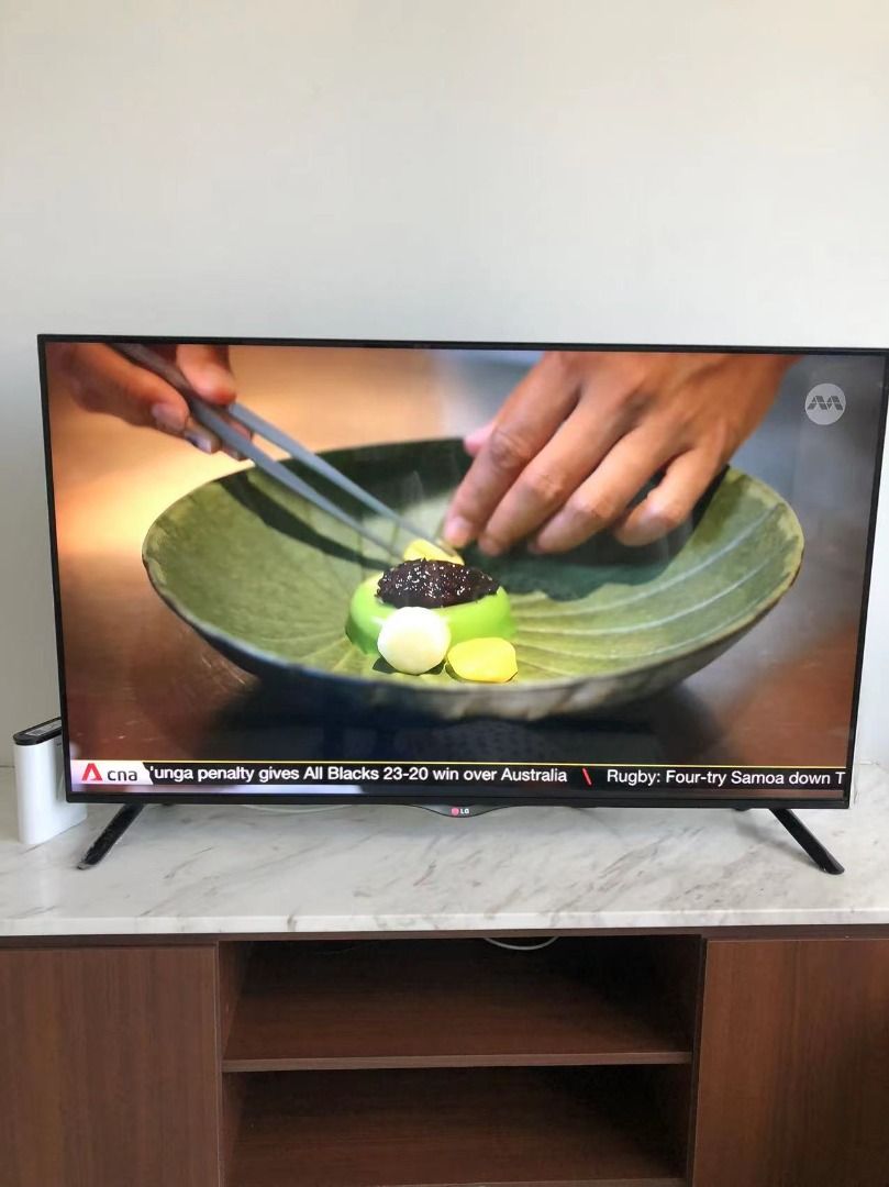 Mediacorp Channel Mewatch Cna 43” LG 4K Smart TV, TV Home Appliances, TV  Entertainment, TV