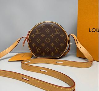 LOUIS VUITTON x NBA Studio Messenger Monogram Shoulder Bag 2021 Black  M58498