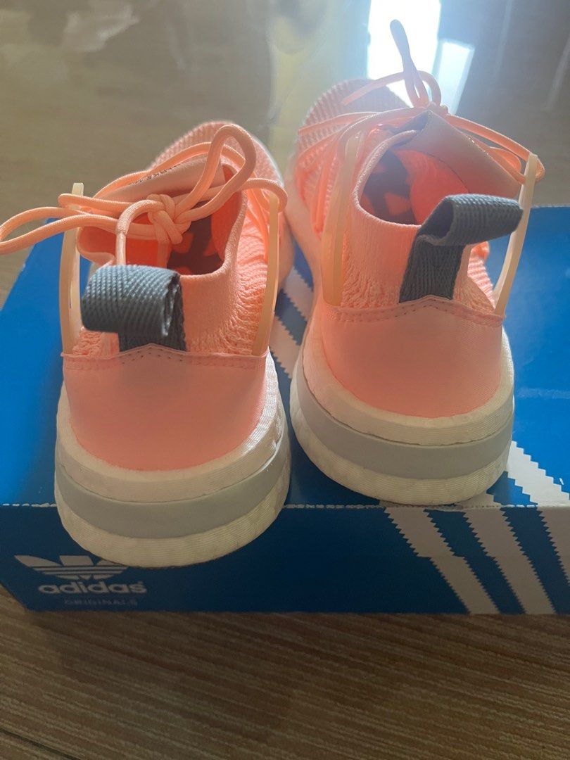 Arkyn vs ultra boost hot sale